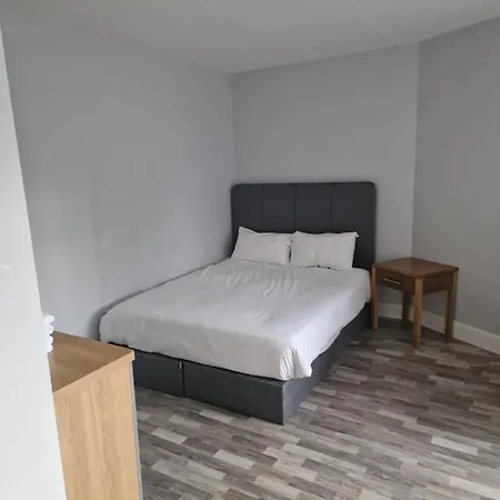 Home Inn *